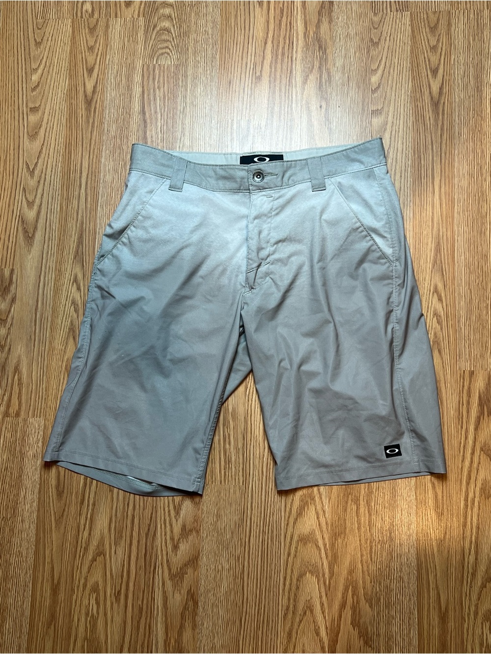 Oakley Light Gray Men's Flat Front Shorts